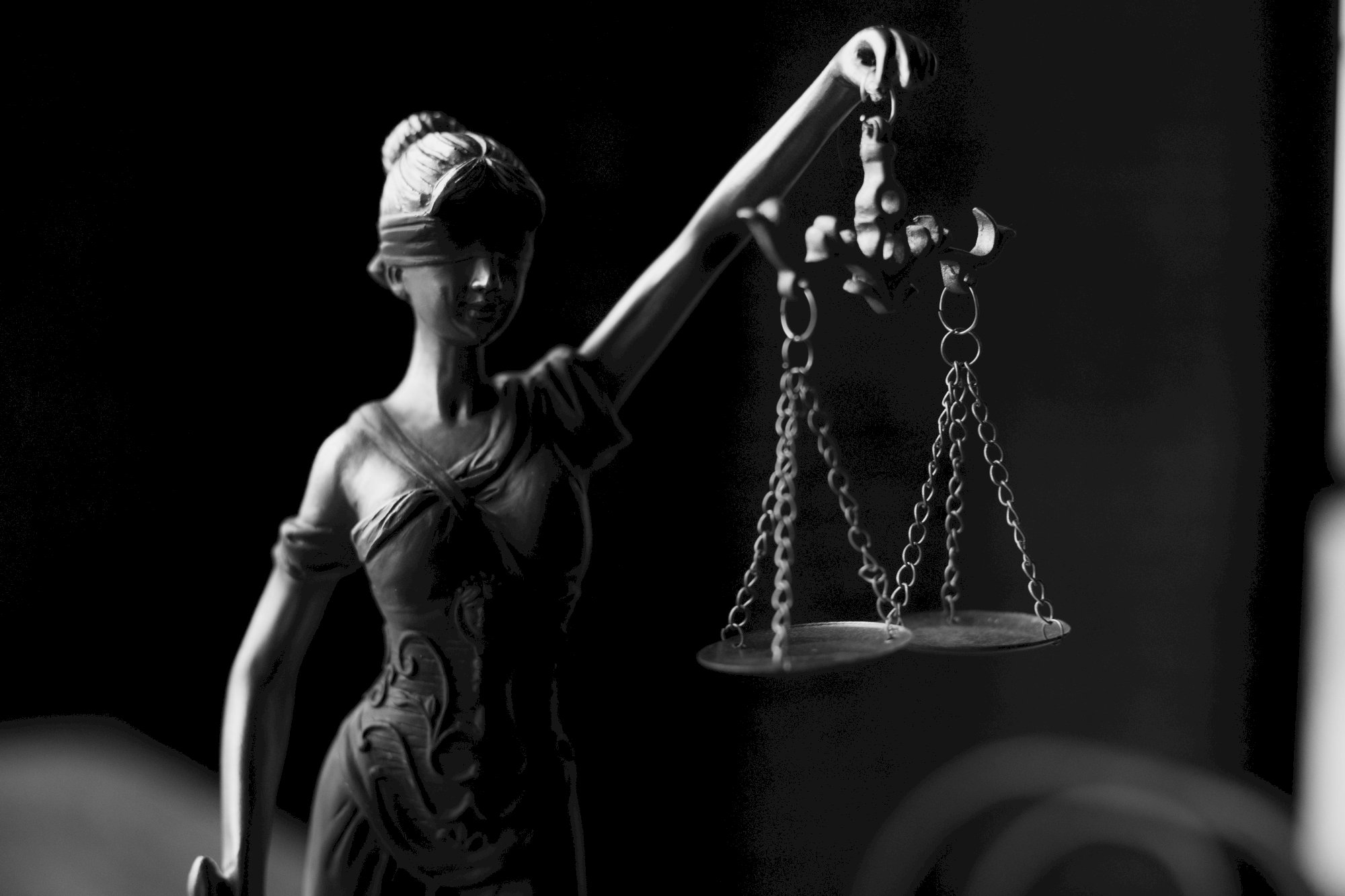 AI dla działów prawnych: zastosowania, korzyści i wdrożenie | LexTool